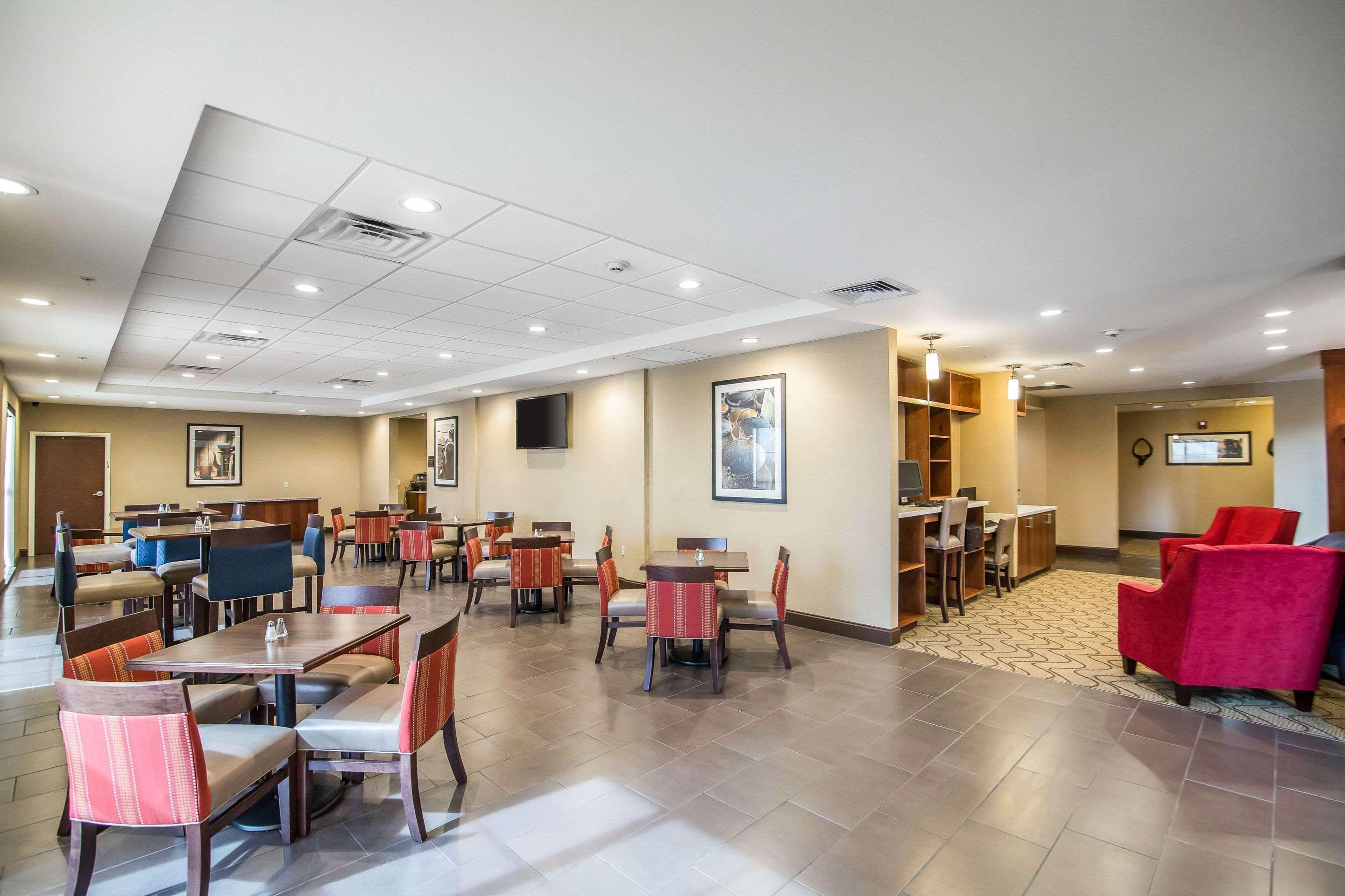 Comfort Suites - Dodge City Exterior foto