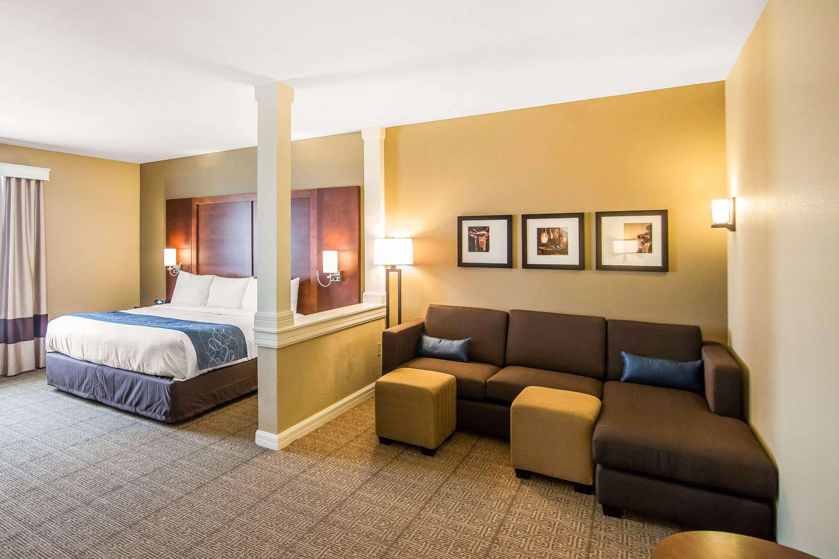 Comfort Suites - Dodge City Exterior foto